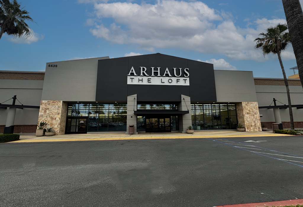 Arhaus Ontario Gateway